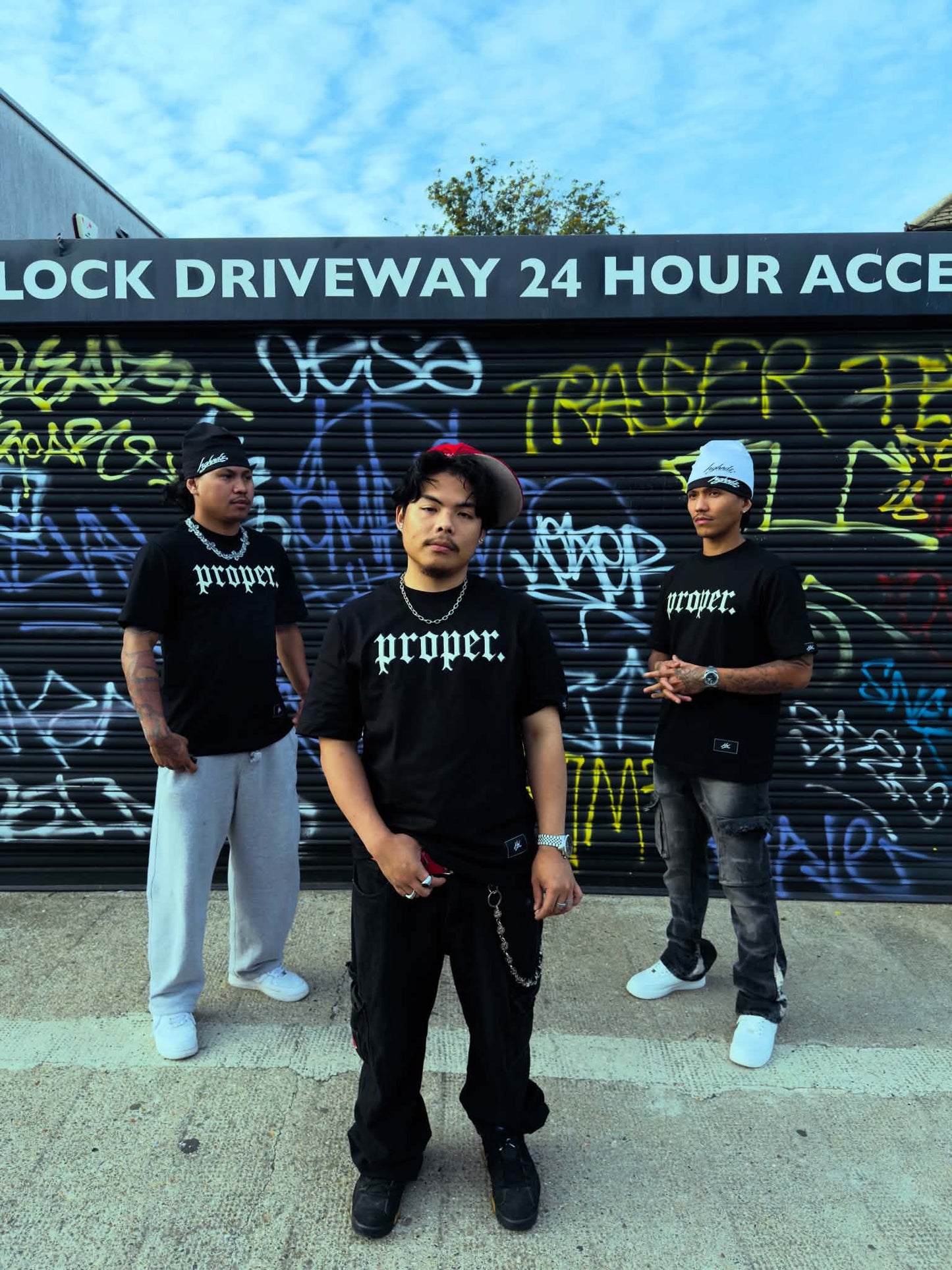 PROPER TEE - BLACK